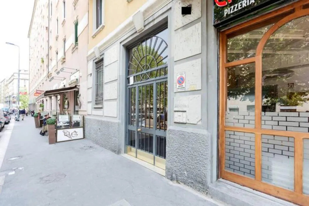 Image 5 of GuestHost – Viale Umbria White & Cosy Studio