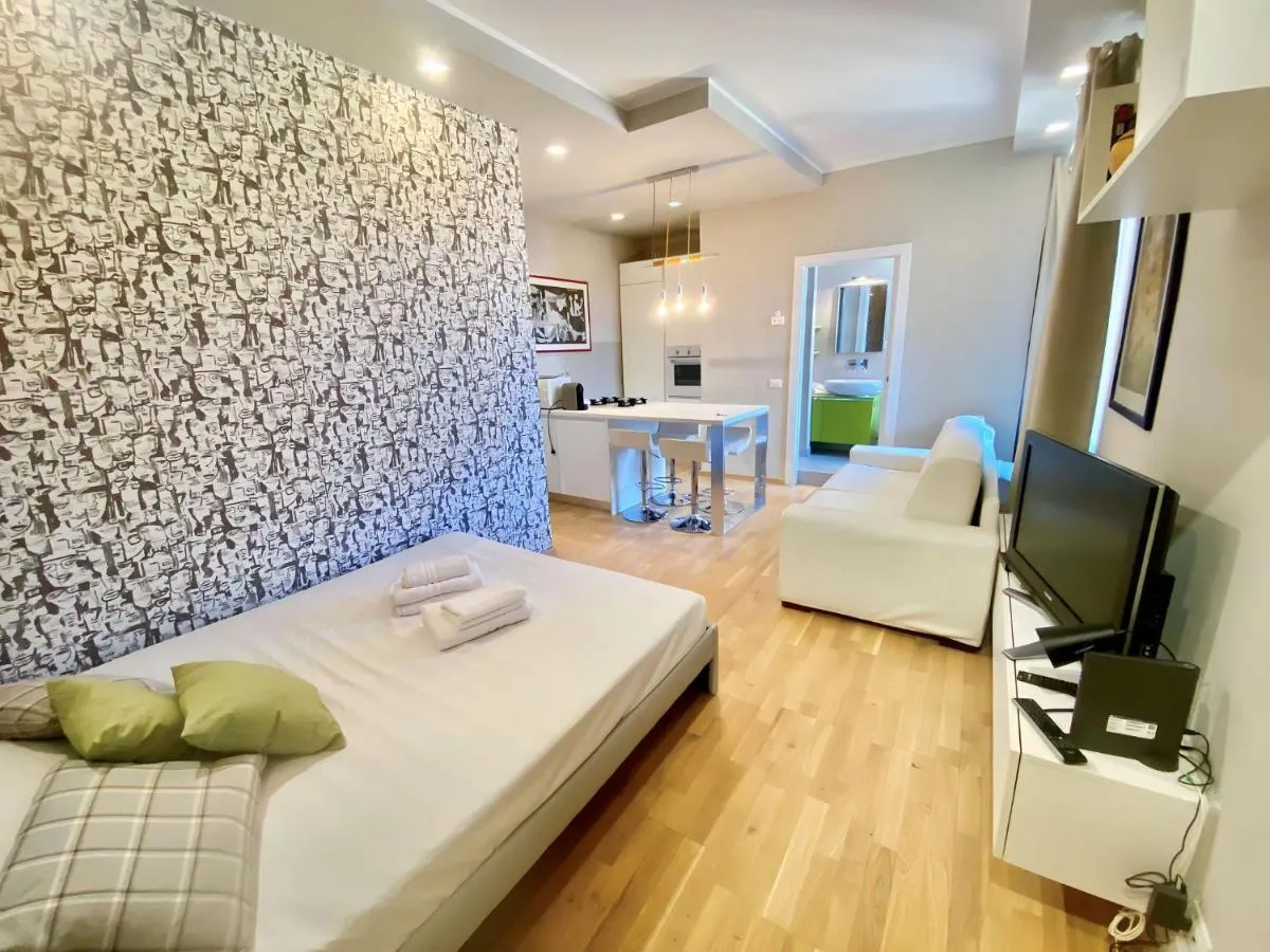 Image 4 of GuestHost – Viale Umbria White & Cosy Studio