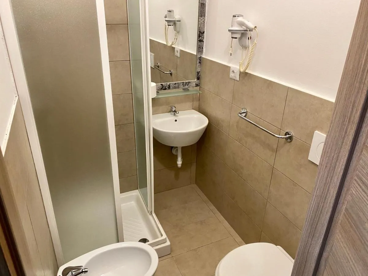Image 2 of Guest House Minas