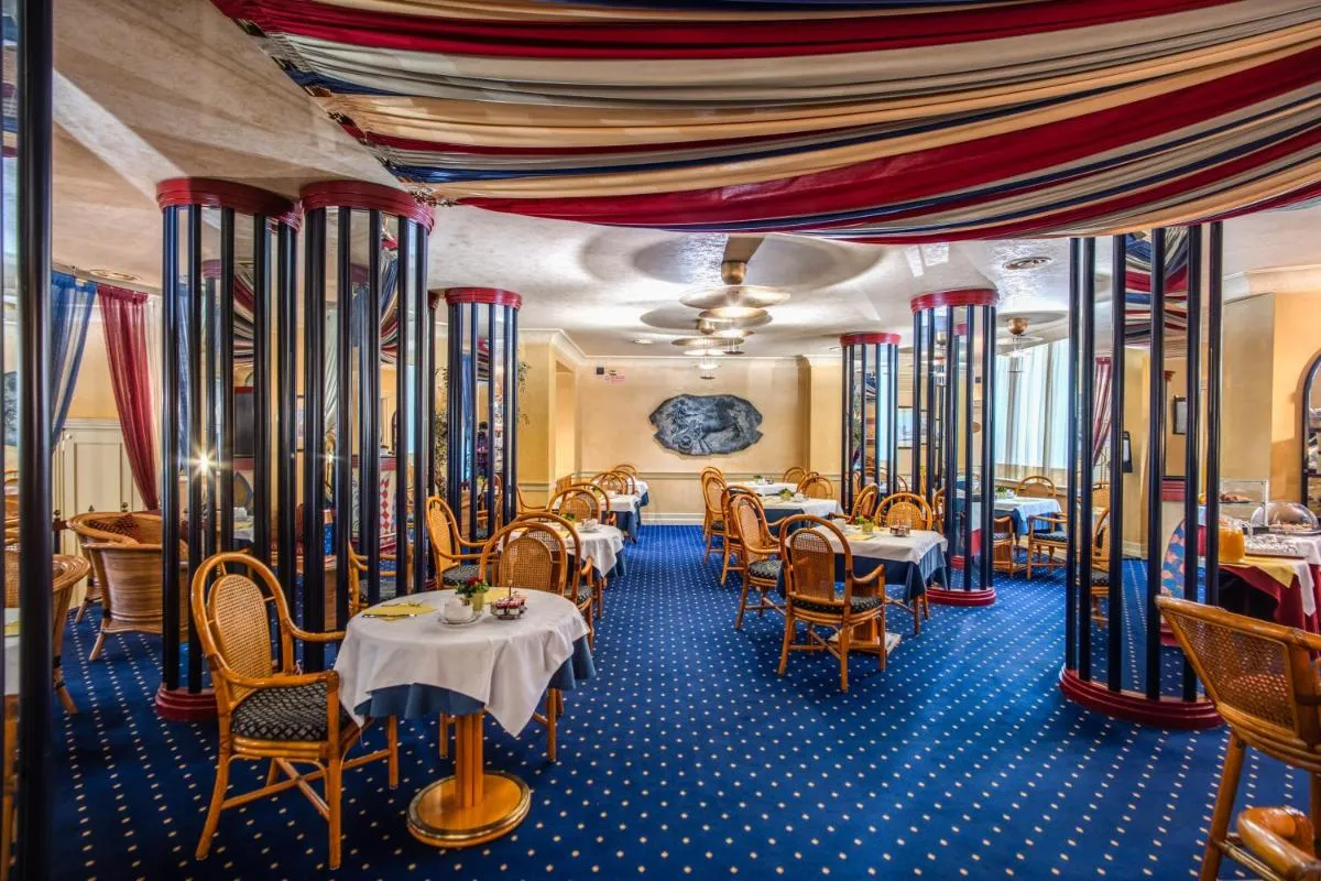 Image 2 of Hotel Auriga