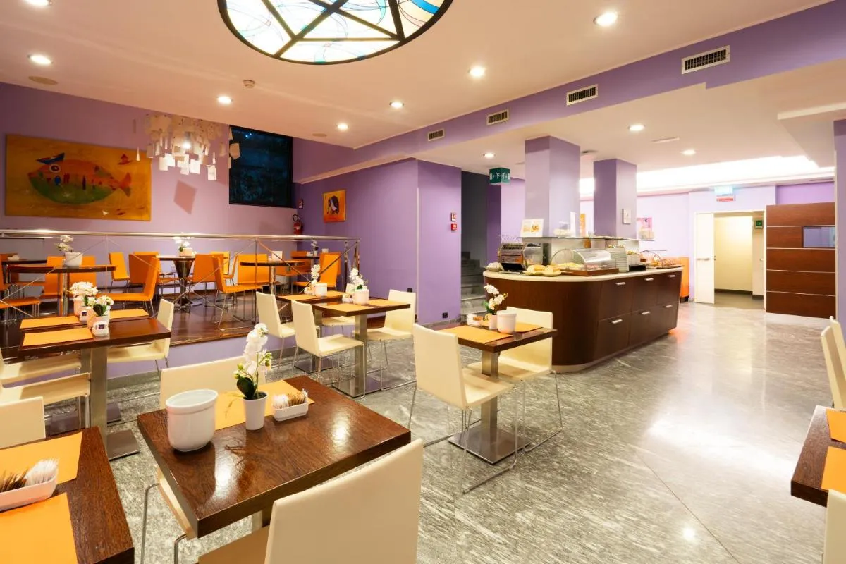 Image 3 of Hotel Des Etrangers