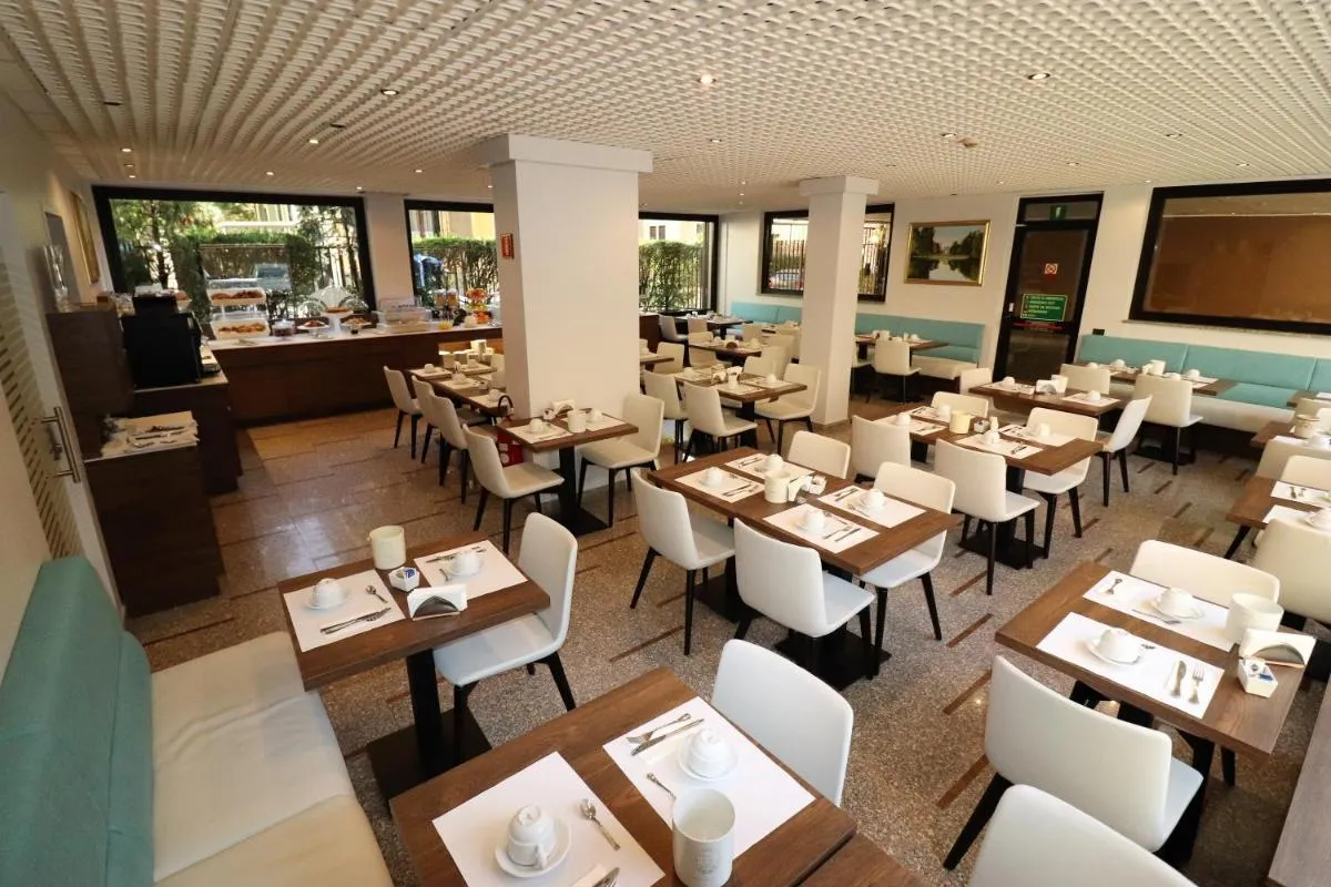 Image 3 of Hotel Domenichino