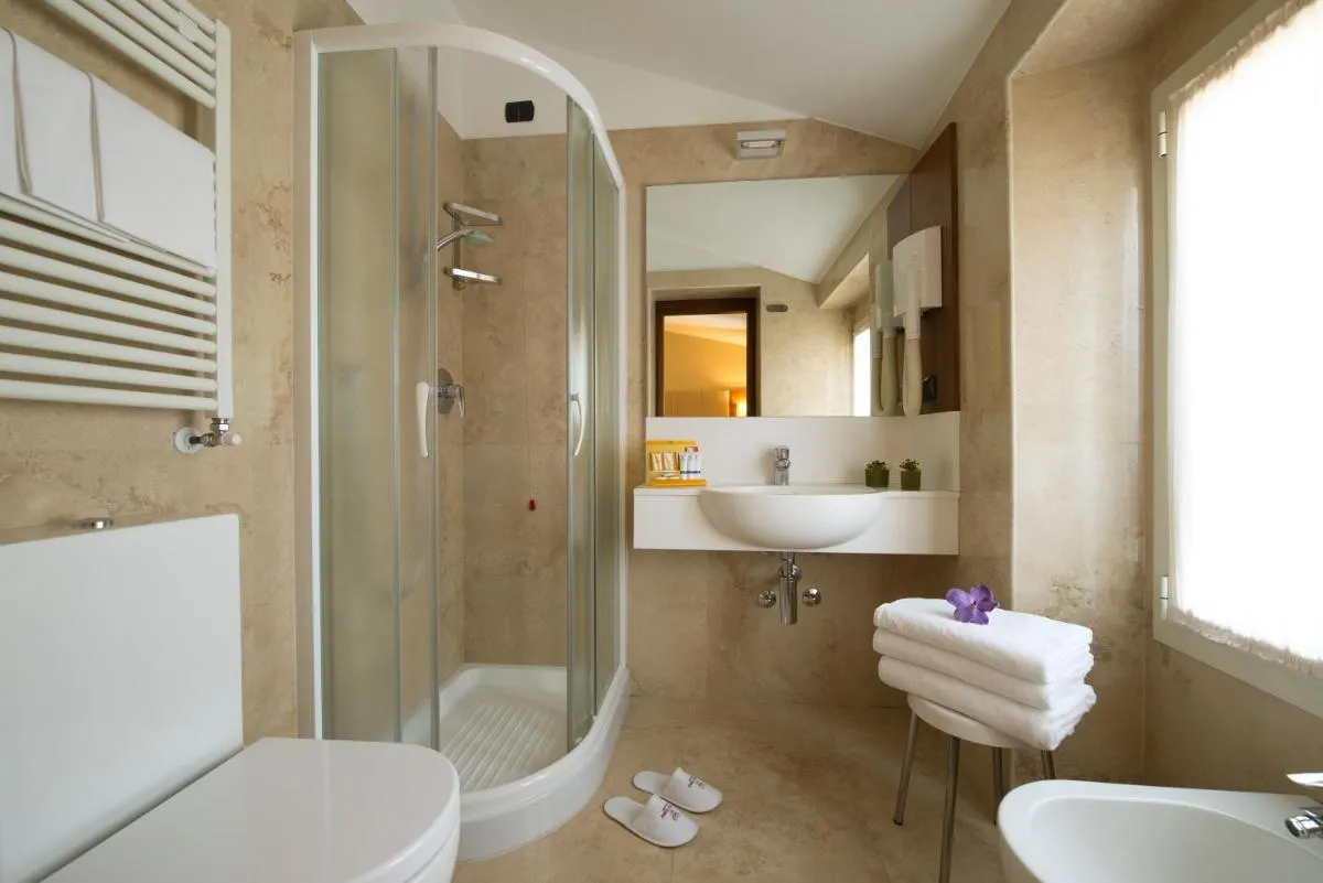 Image 2 of Hotel Fenice