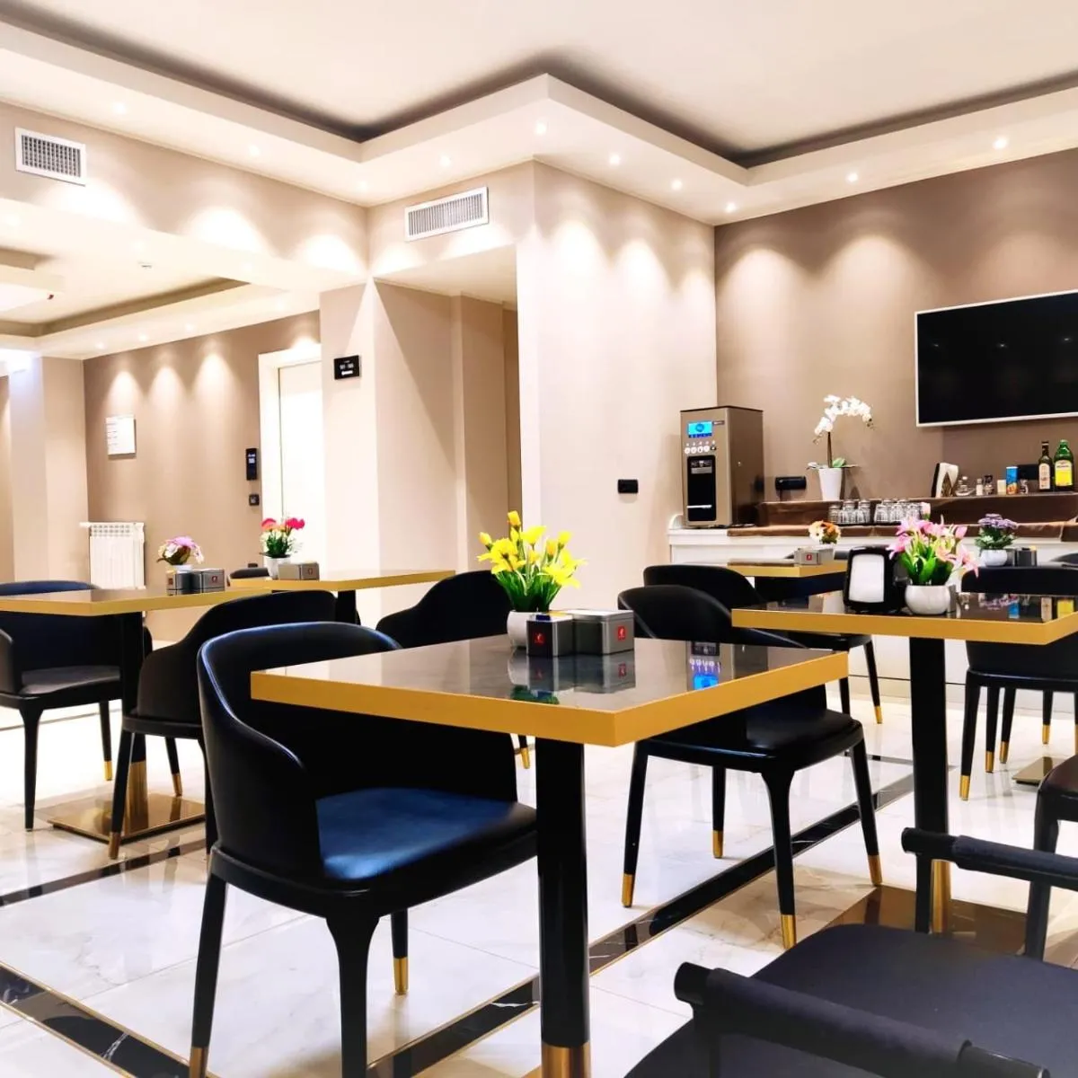 Image 5 of Hotel Folen