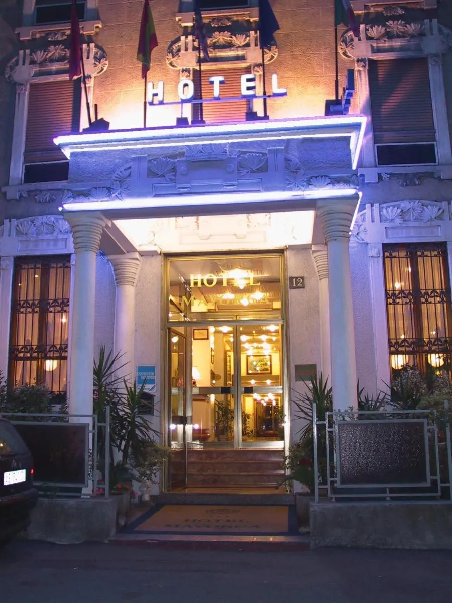 Image 3 of Hotel Mayorca
