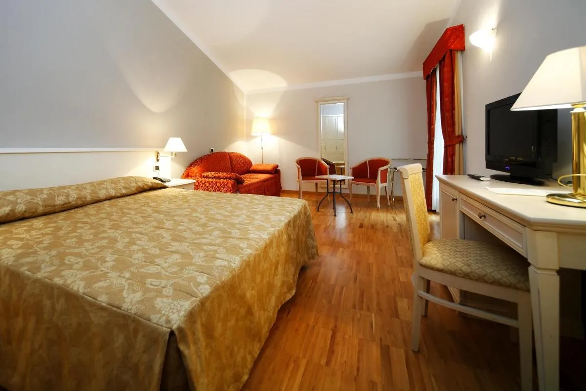 Image 2 of Hotel Terminal