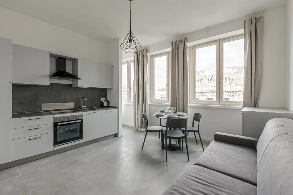 Image of IM HOME – NAPO TORRIANI STAZIONE CENTRALE