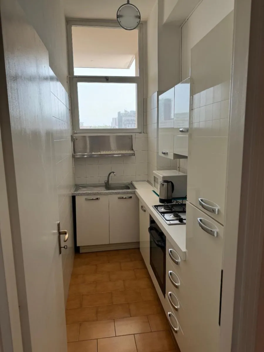 Image 3 of Isola Flat