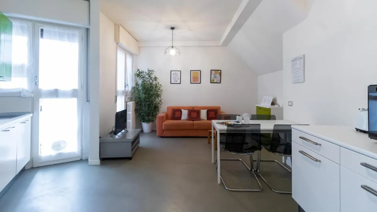 Image 3 of Italianway – Plinio 64