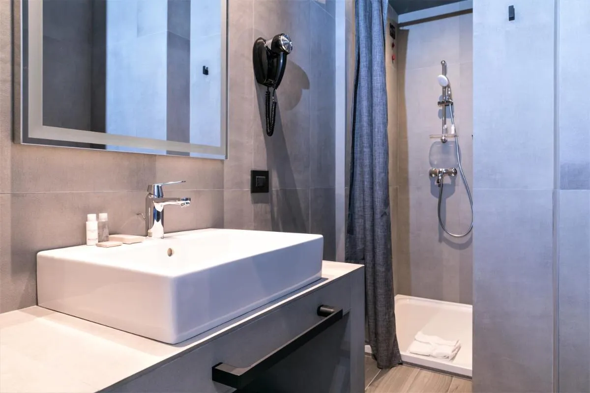 Image 2 of J24 Hotel Milano