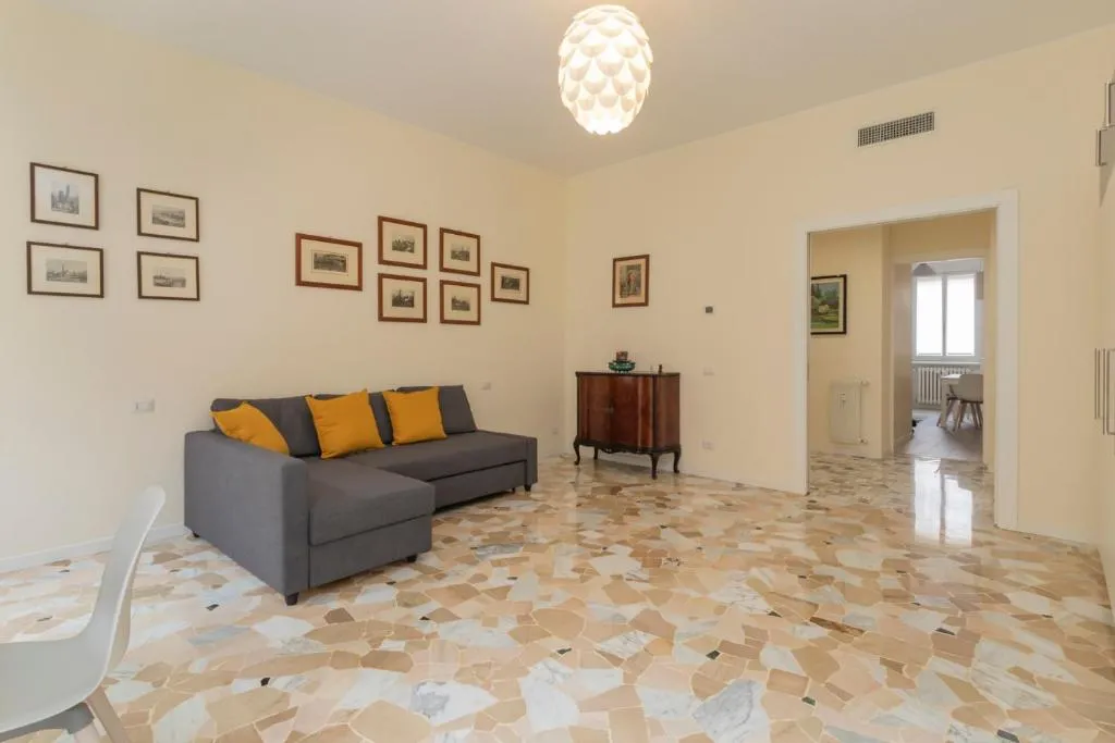 Image of JOIVY Modern 2bed flat with balcony, 250m from M5 Foppa and M2 Sant’Agostino