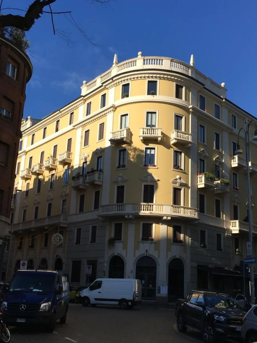Image 4 of LE COLONNE MILANO