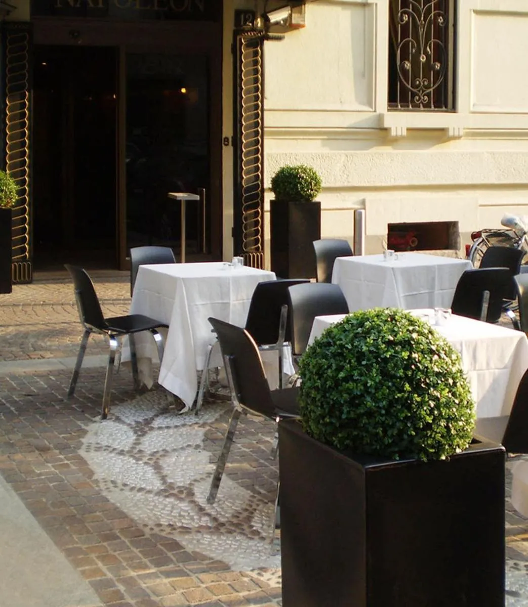 Image 5 of LHP Hotel Napoleon
