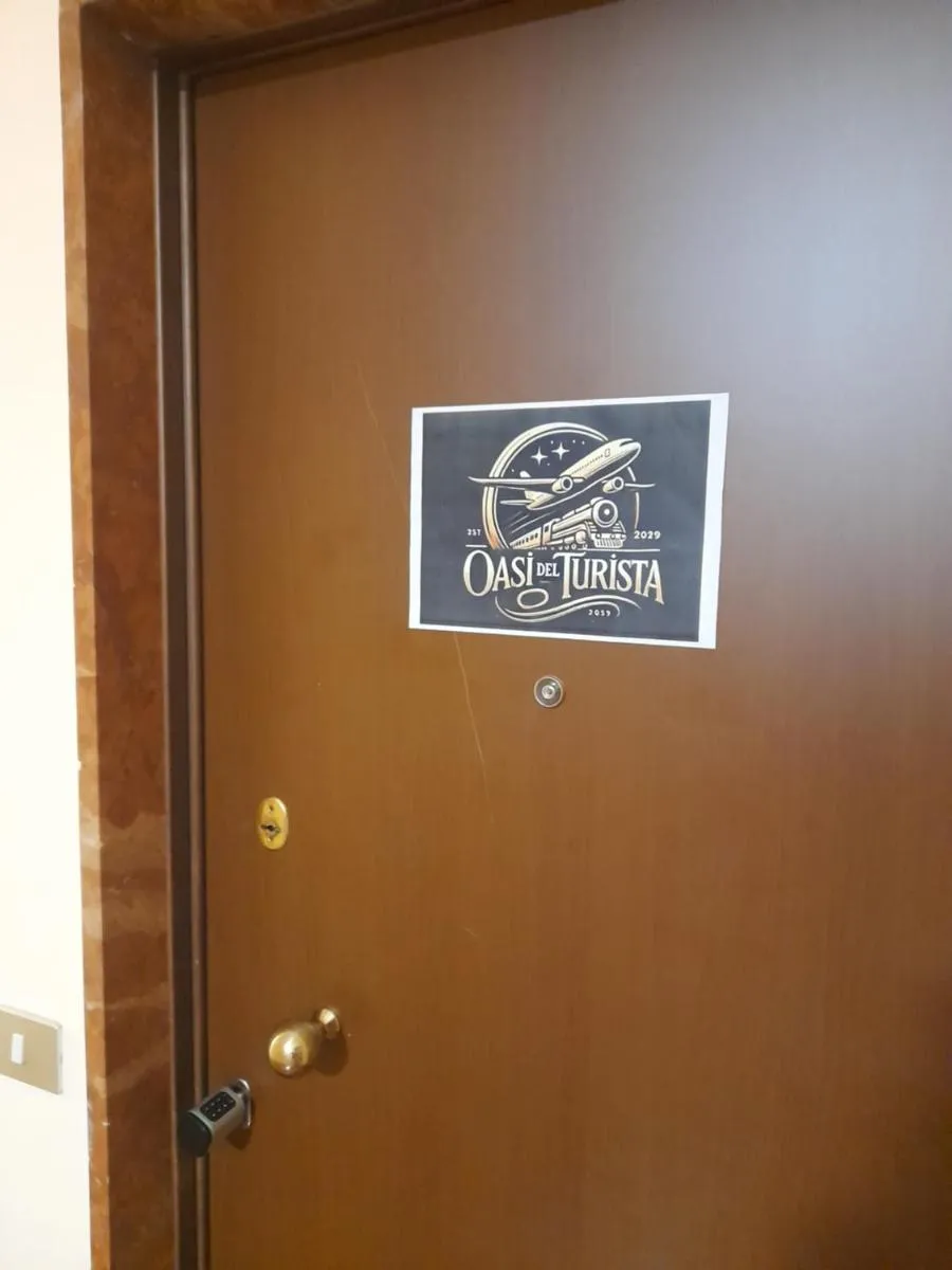 Image 6 of -L’ Oasi Del Turista, Room2- CENTRAL STATION