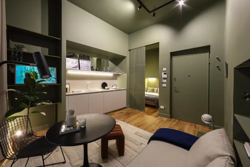 Image of La Petite Suite Gae Aulenti