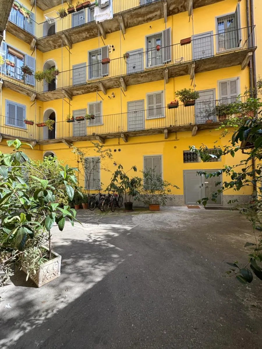 Image 5 of La Vecchia Milano-Les Nubles Vannucci – Il Ballatoio e Il Cortile