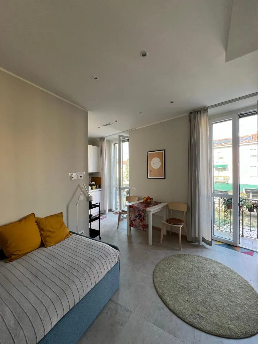 Image 3 of La casa di Tessa – Navigli Apartments