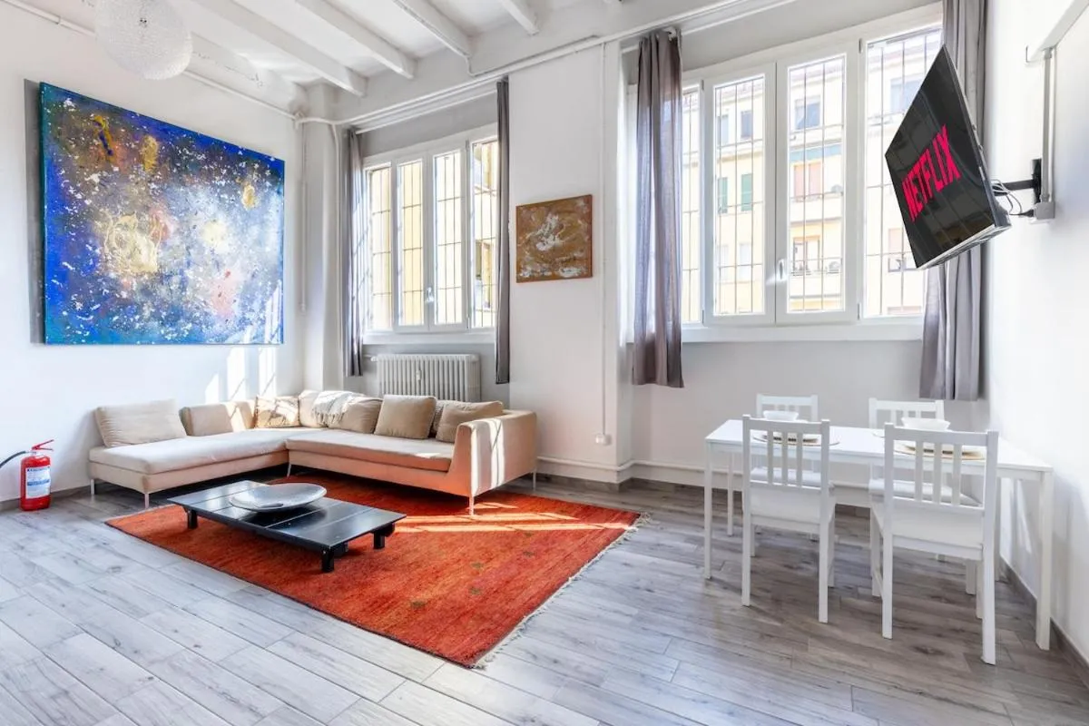 Image 4 of Large Loft Porta Romana with free Wi-Fi