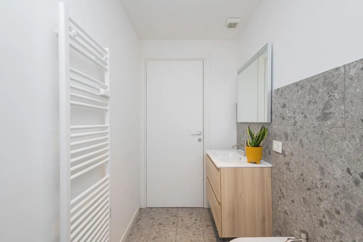 Image 2 of Living Ravizza