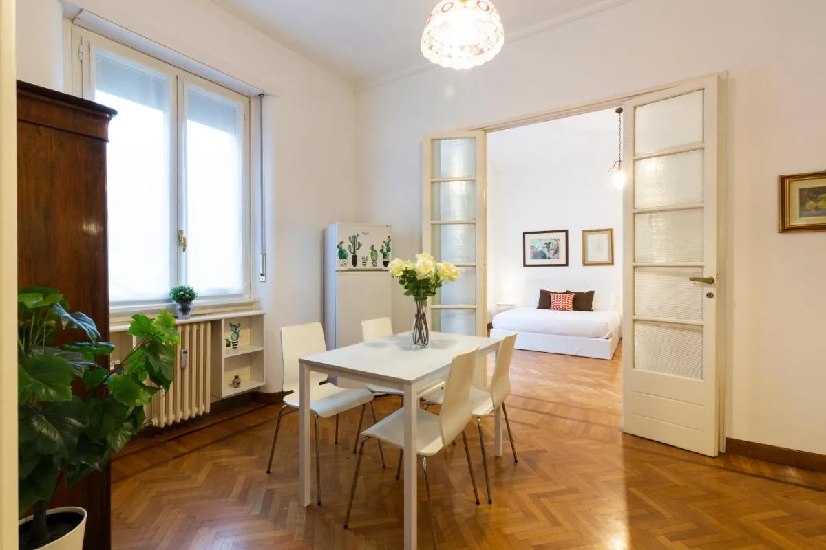 Image 3 of Living isola