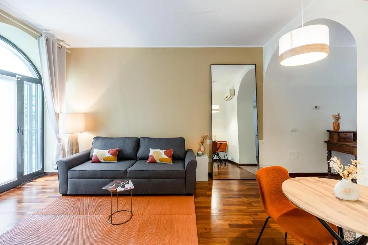 Image 4 of Loft with private garden at navigli