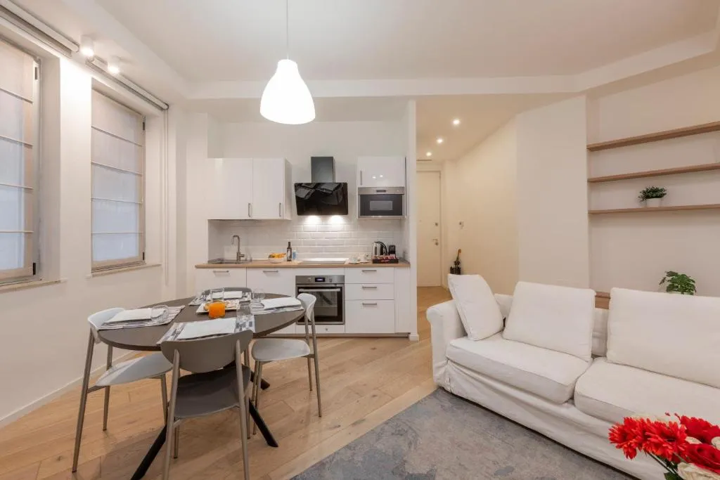 Image of Longhena, 7 – Total white apartment