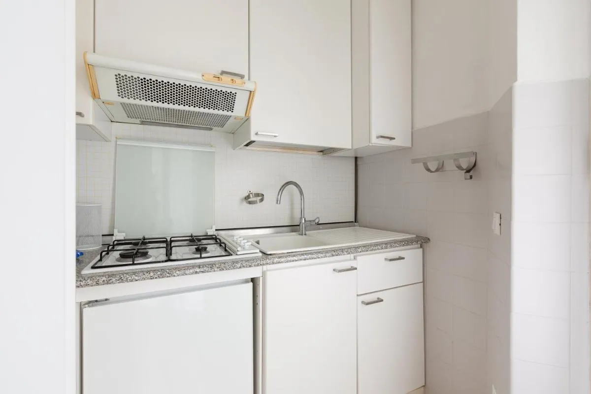 Image 3 of Lorenteggio-Piazza Frattini Balcony Apartment