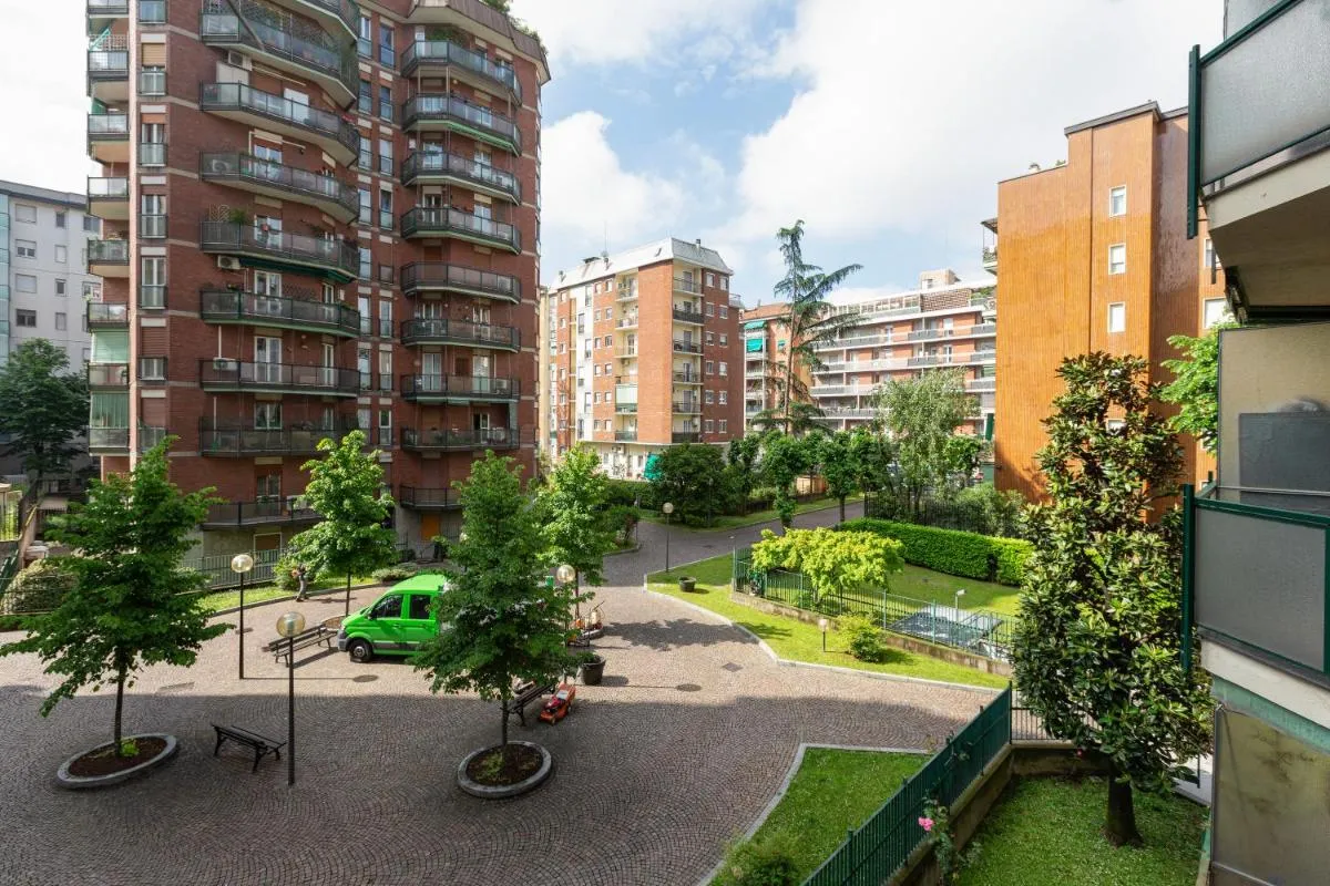 Image 5 of Lorenteggio-Piazza Frattini Balcony Apartment
