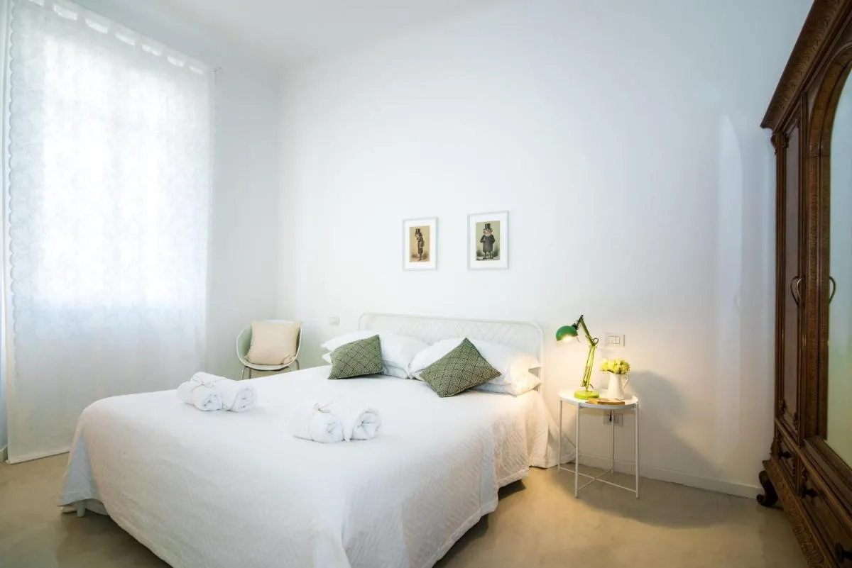 Image 1 of Lovely Cenisio Apartment