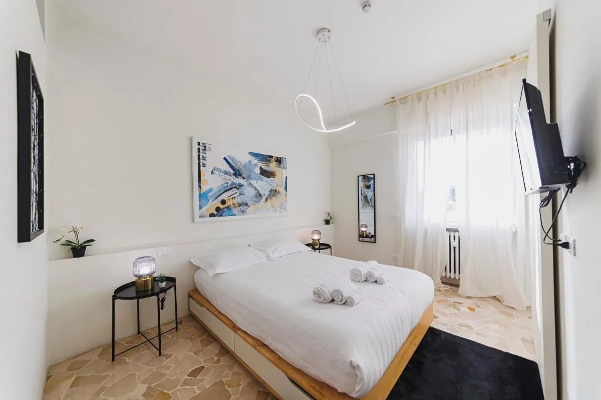 Image 1 of Luminoso apt in Porta Venezia