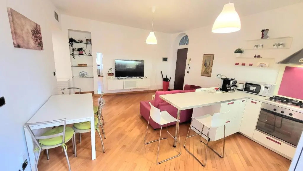 Image of Lux Retreat 3Room Near Fashion District WiFi&Netflx