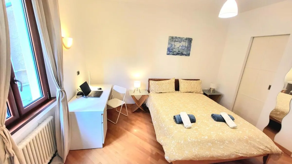 Image 6 of Lux Retreat 3Room Near Fashion District WiFi&Netflx