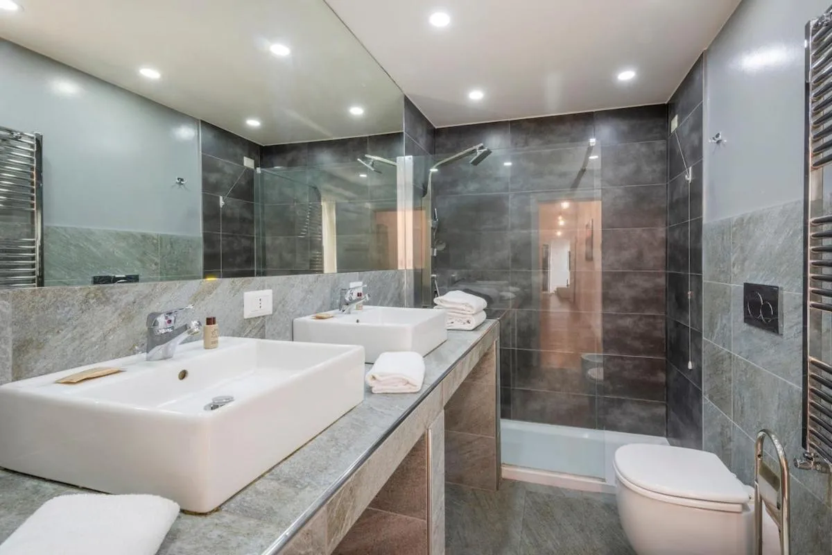 Image 6 of Luxury 3 Bedrooms Apt – B Home