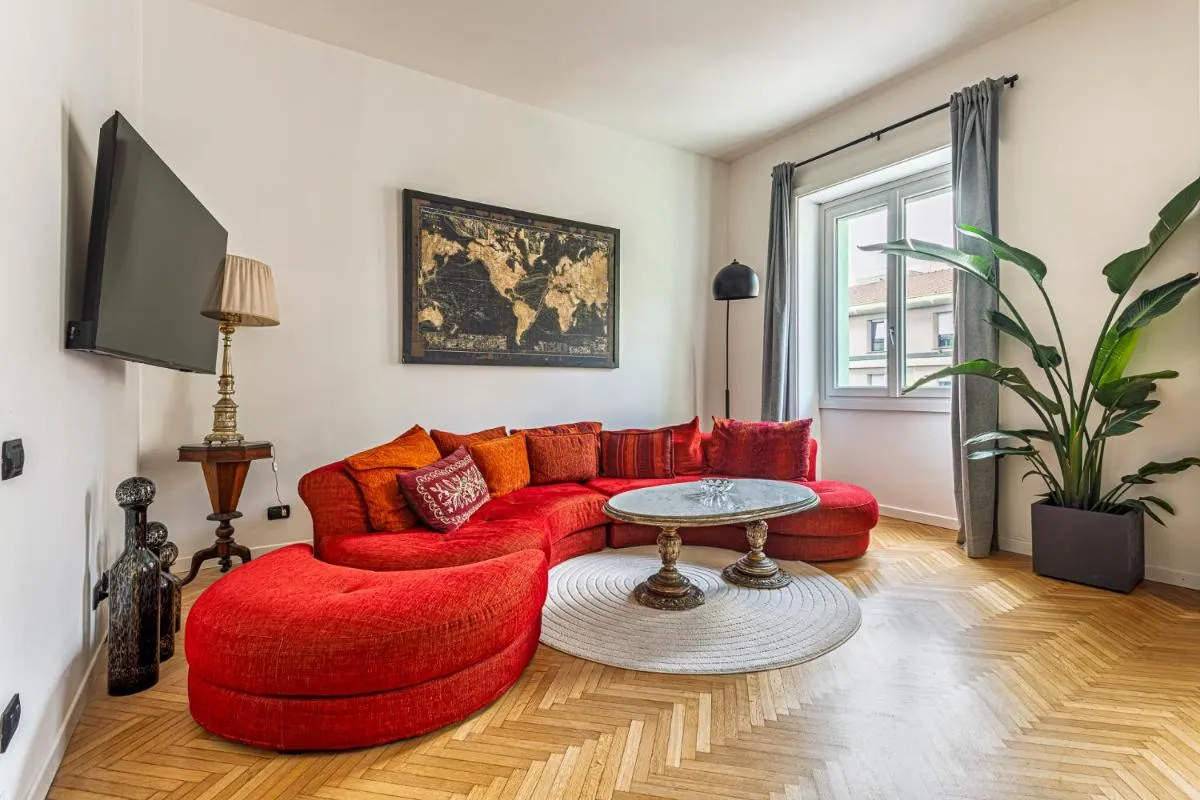 Image 4 of Luxury 4 bedrooms apartment in the center of Milan