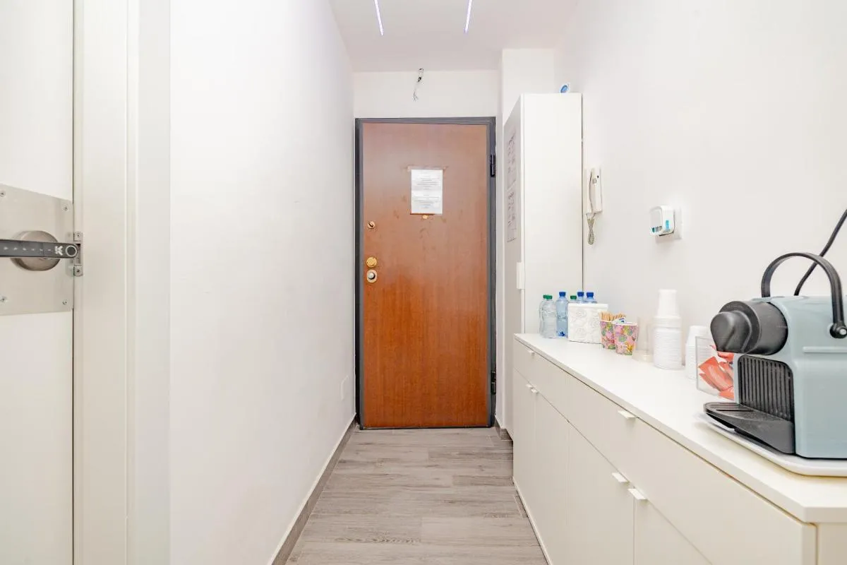 Image 3 of Luxury Room – 1