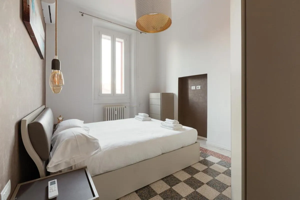 Image 1 of M4 Argonne Cosy Apartment