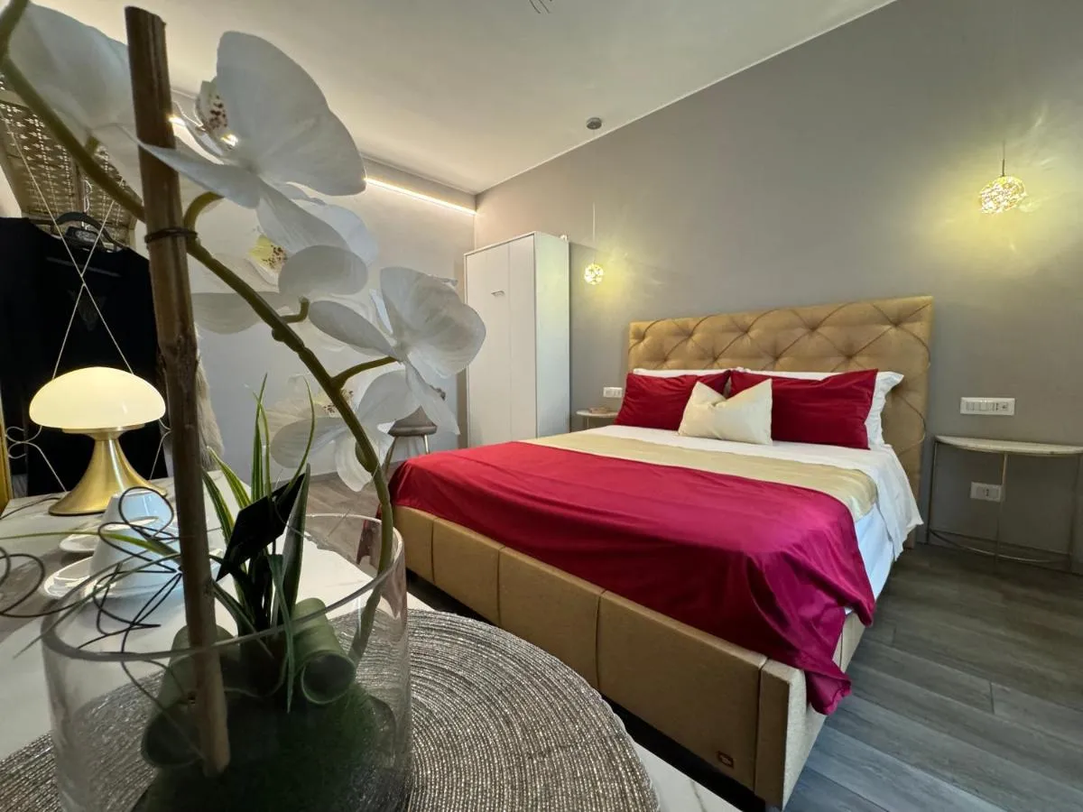 Image 1 of MEG Glamour Suite Milano vicino i Navigli