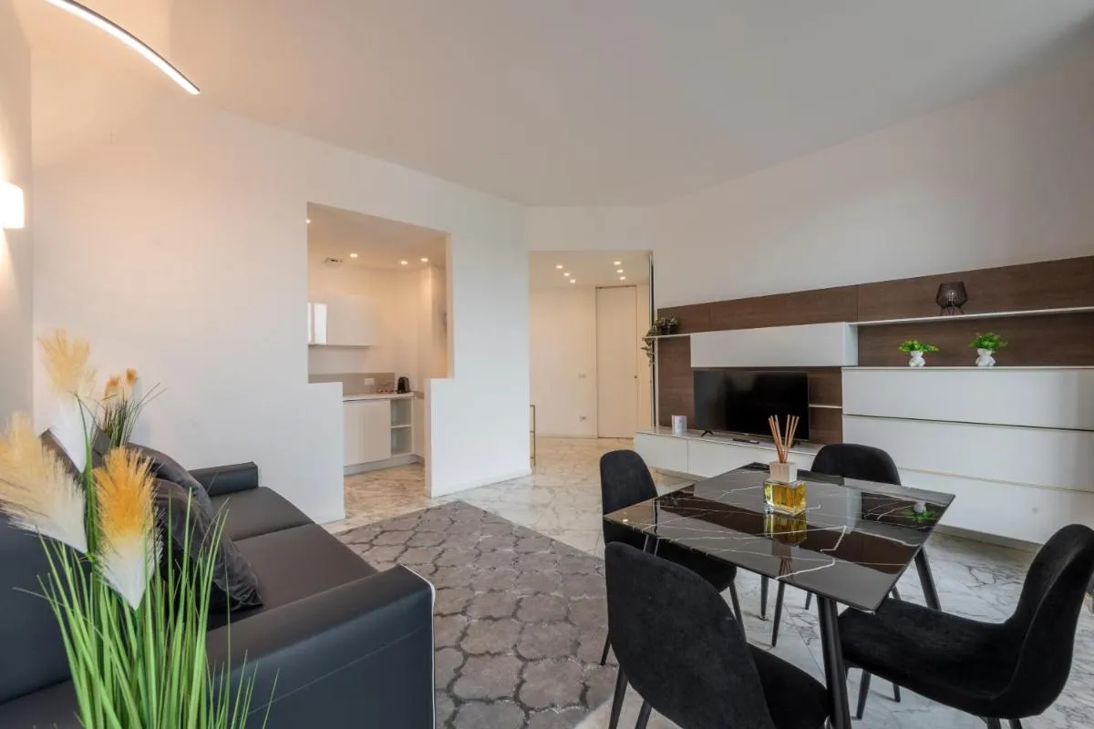 Image 3 of Milan Royal Suites – Duomo Santo Stefano