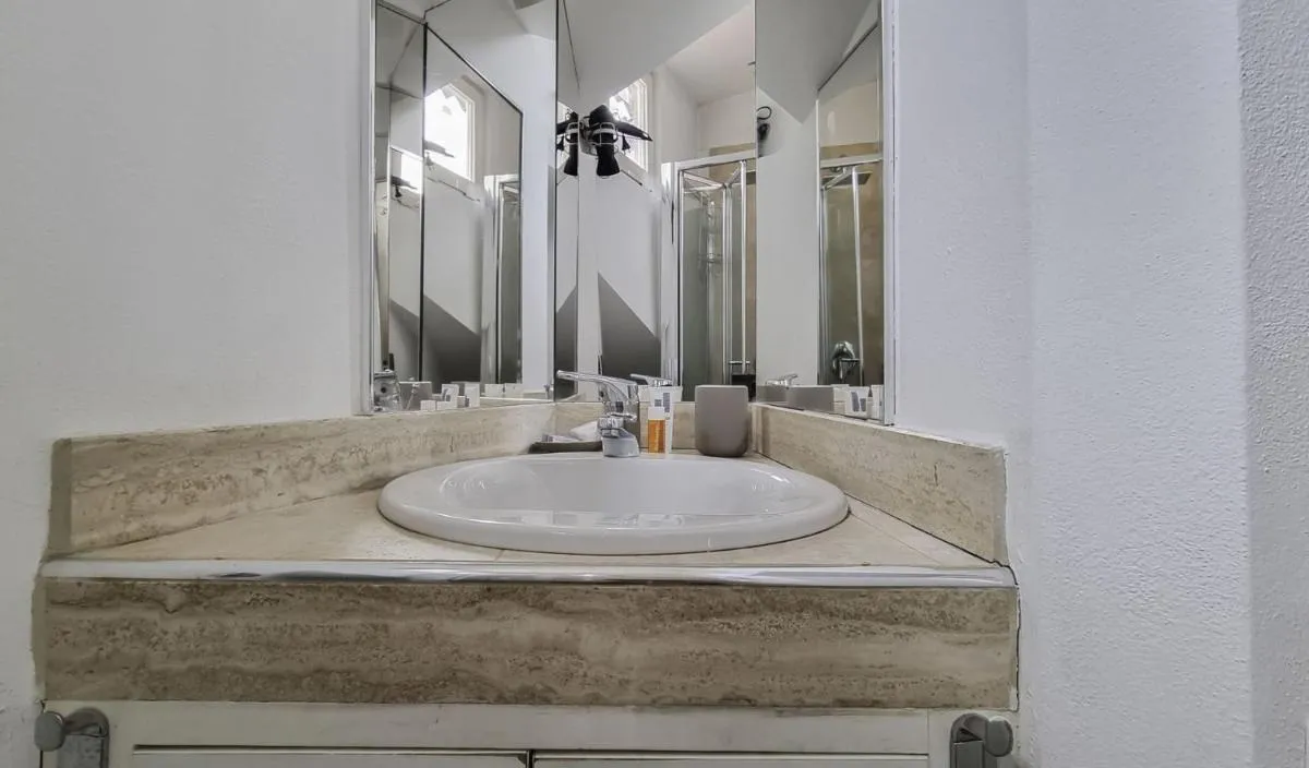 Image 6 of Milano Navigli Canal View Studio Apt