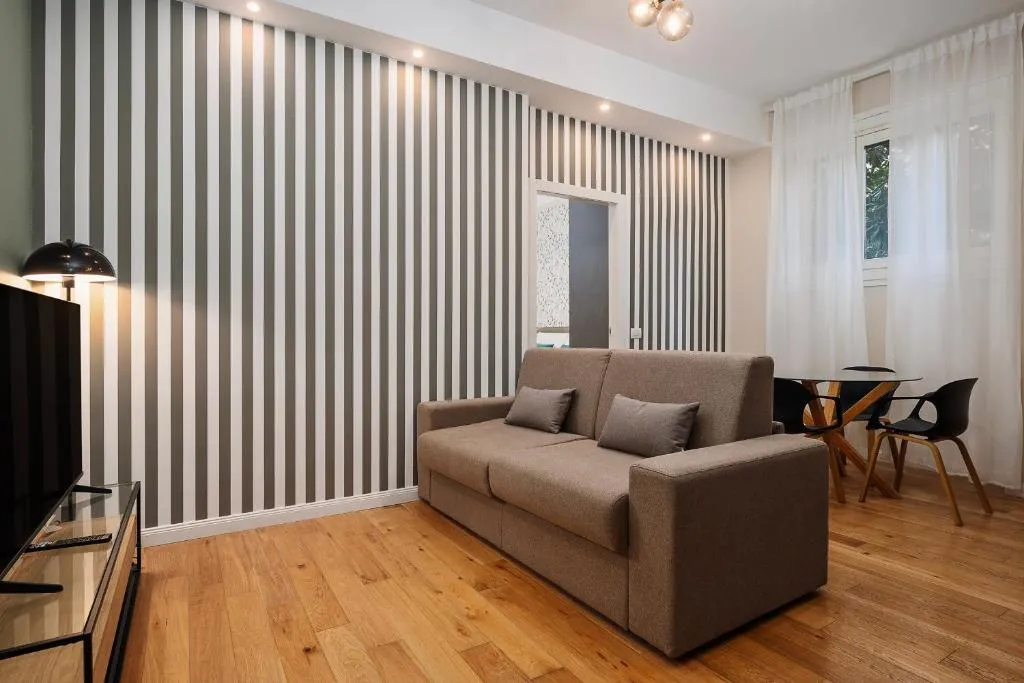 Image of Modern City Life 3 Apartments near Fiera Milano City – 800m from Domodossola M5