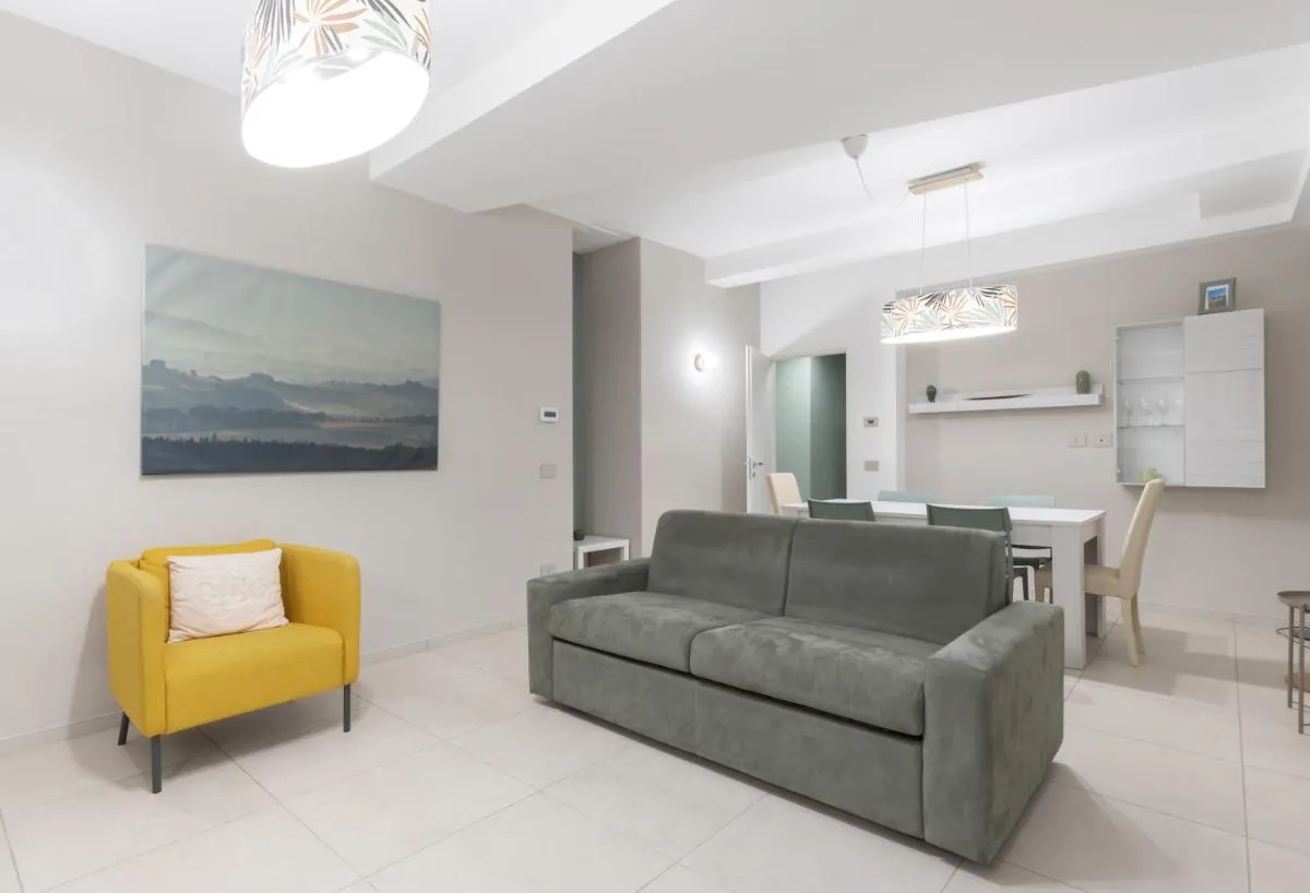 Image 3 of Monumentale M5 APT – 6 ospiti & famiglie con 2 bagni e suite