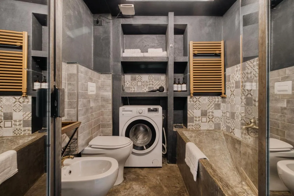 Image 6 of NYC-Style Industrial Apt on Navigli Milan