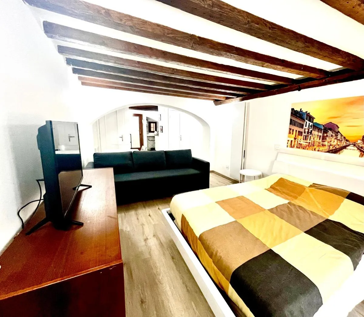 Image 1 of Naviglium Milano Darsena