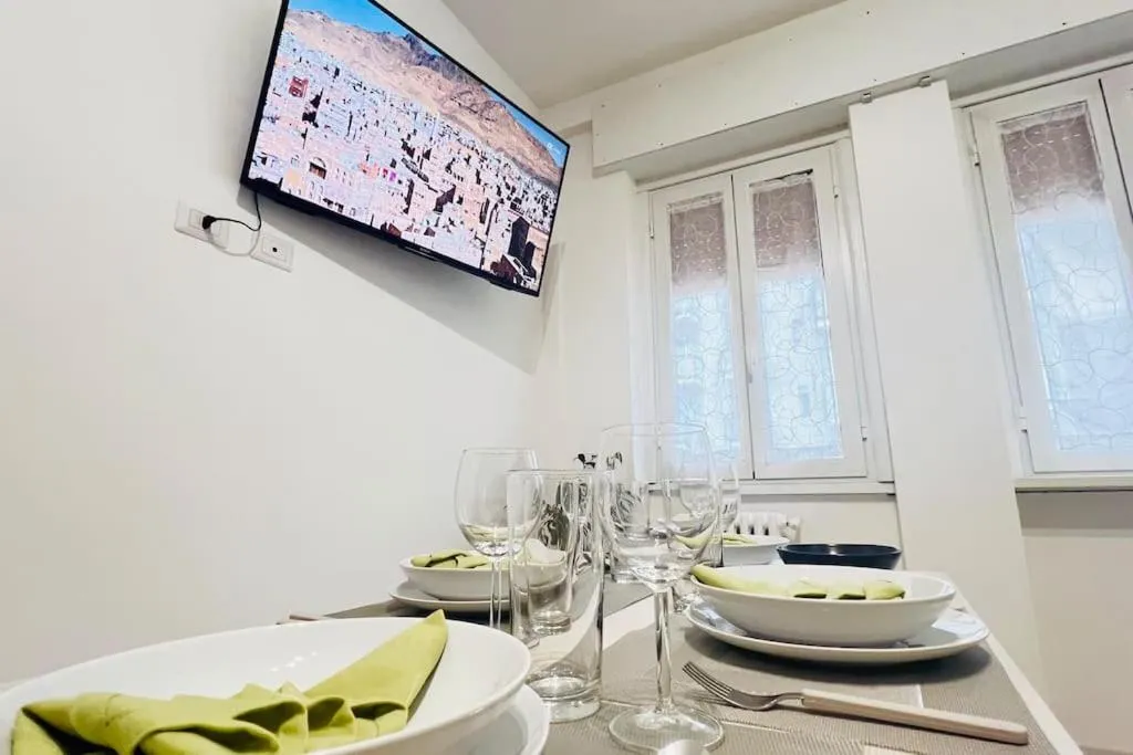 Image 4 of New and elegant apartment on the Navigli Netflix e Disney
