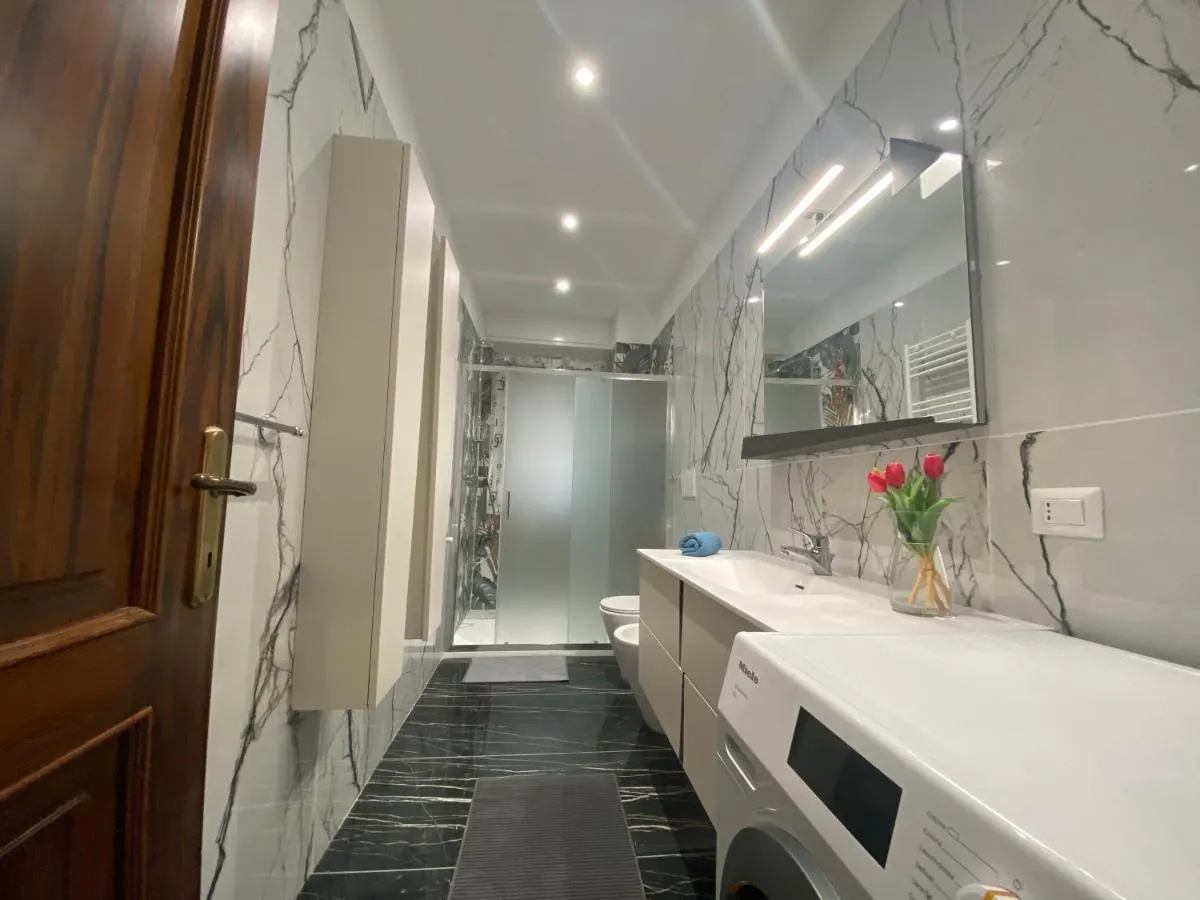 Image 2 of New and elegant apartment on the Navigli Netflix e Disney