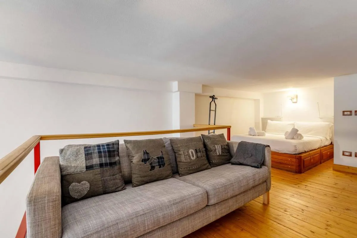 Image 5 of One bedroom apartment with terrace near Duomo