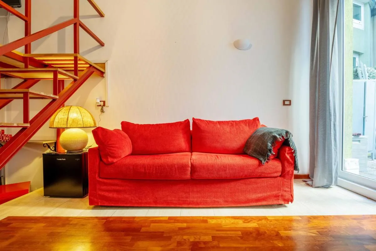 Image 3 of One bedroom apartment with terrace near Duomo