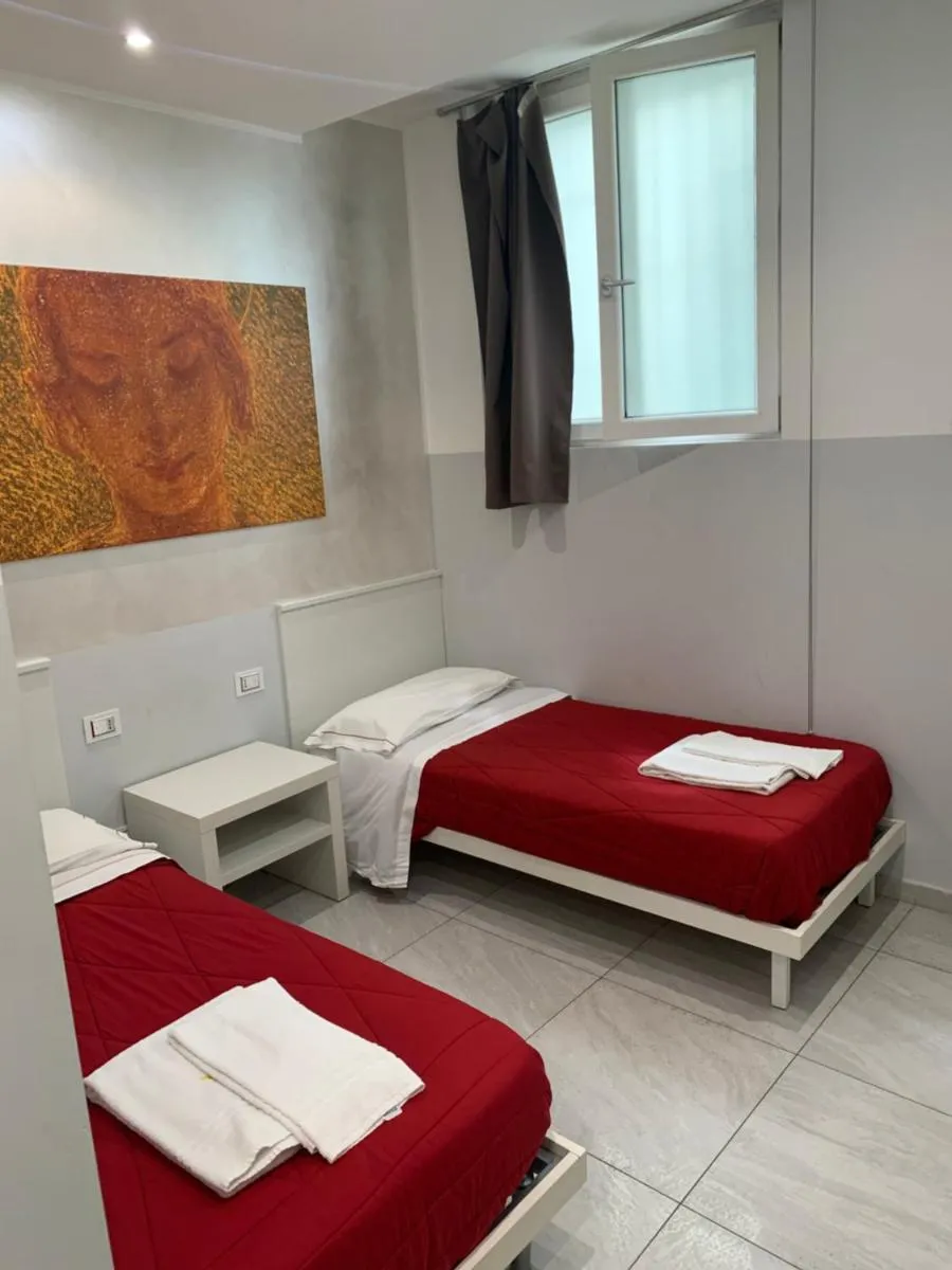 Image 1 of Picaflor Art & Rooms