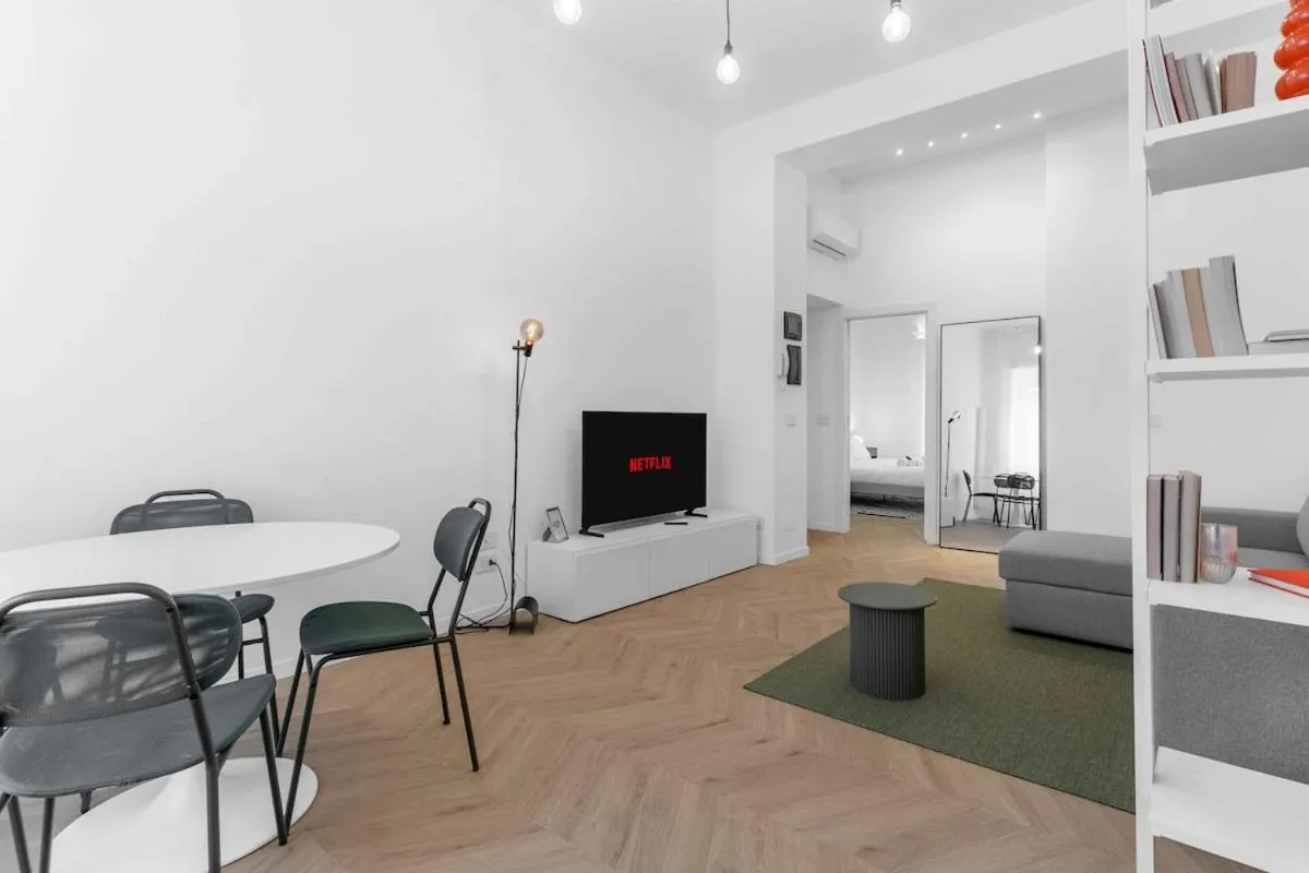 Image 1 of Premium Modern Apartment University