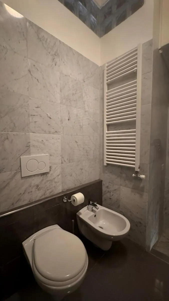 Image 3 of ROOM (boutique room)